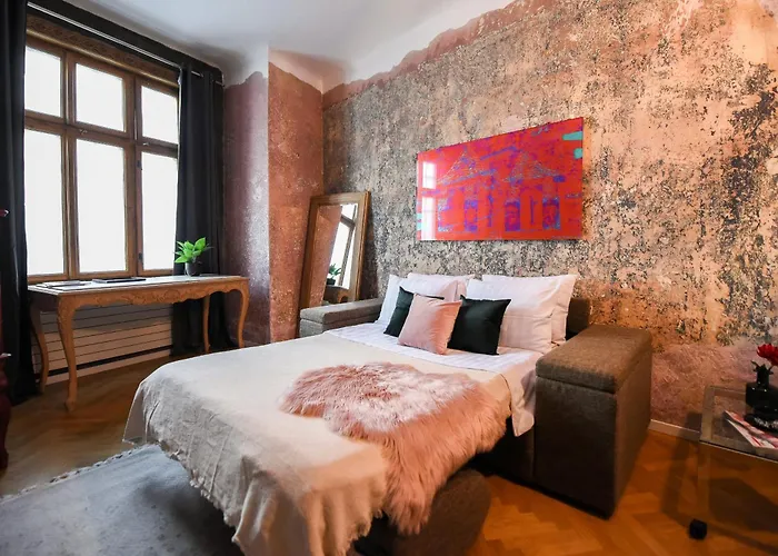 Brancovenian Wonder - 3br Near Cismigiu Park شقة