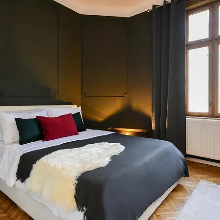 Brancovenian Wonder - 3br Near Cismigiu Park Apartman